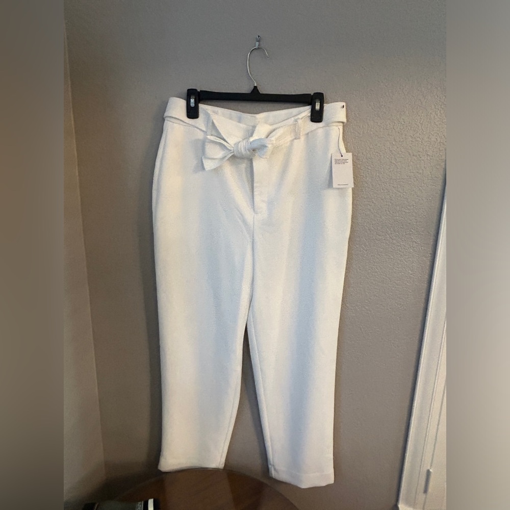 Trouser with front bow tie